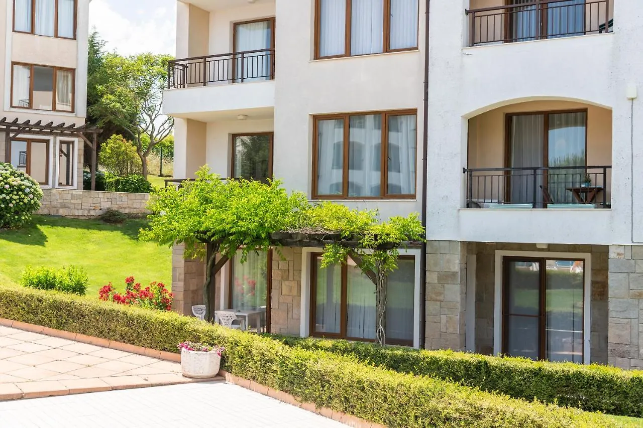 Созопол Парадайс Блу Апартаментс Apartman 0*, Szozopol